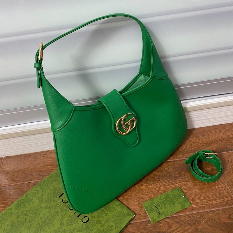 Gucci Handbags 867